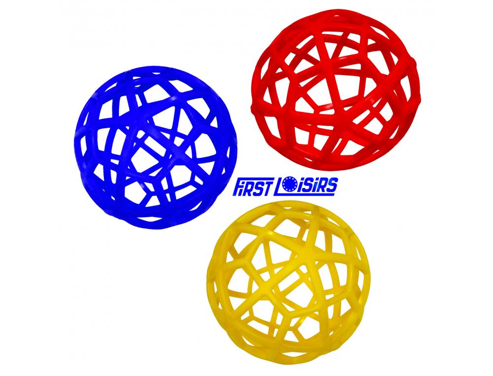 BALLES D EVEIL FIRTS LOISIRS BALLE ALVEOLAIRE DOUCE        FLEXIBLE INOFFENSIVE COLORIS  ALEATOIRE 16 CM